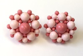 Two Tone Pink Earrings Clip on Screw Back Closure Cluster Vintage Plastic - £9.41 GBP