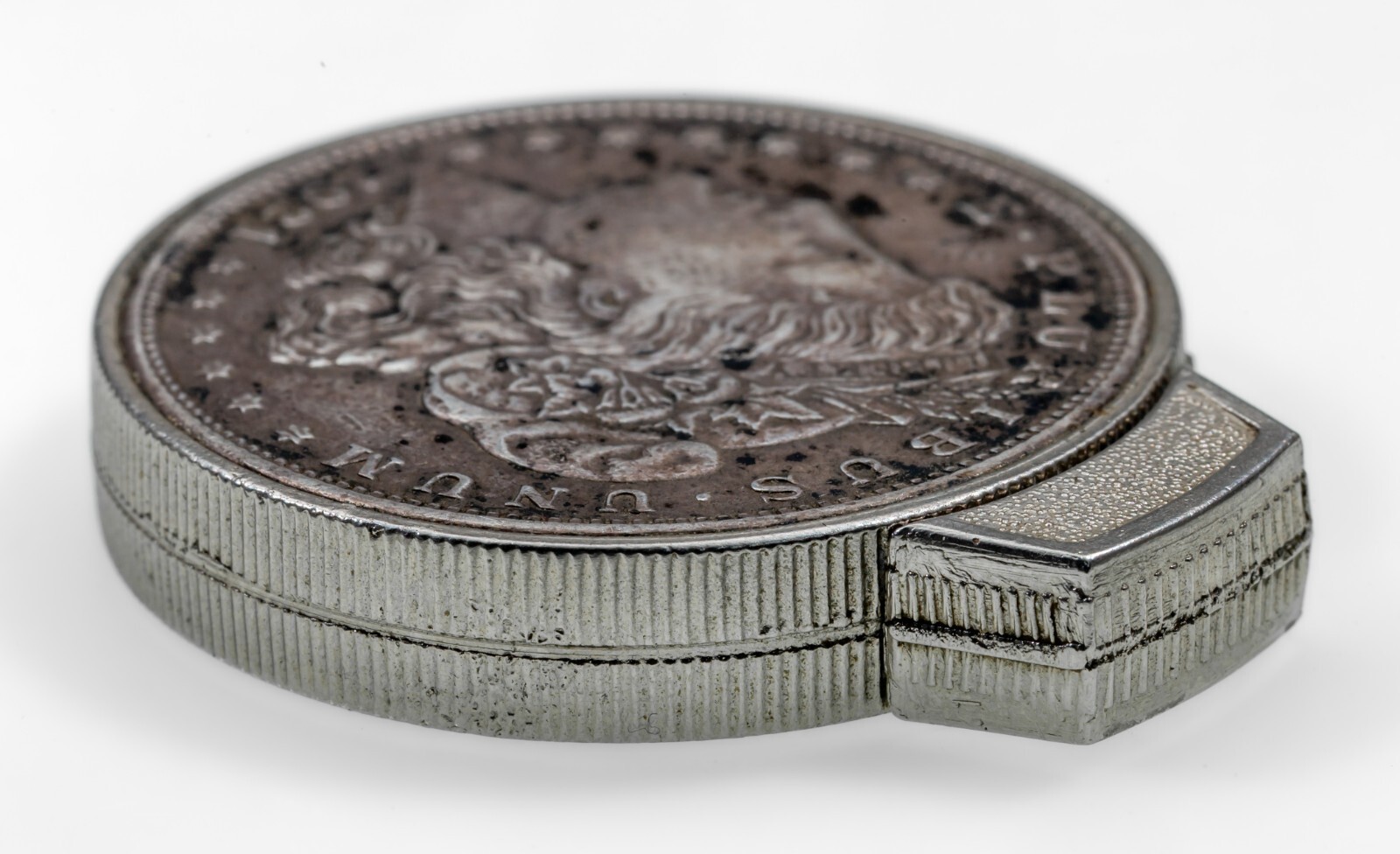 1921 Morgan Dollar Lighter With 2 Genuine Morgan Silver Dollar Coins-
show or... Item image 7