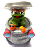 Sesame Street 2012 Hasbro Oscar in Trash Can Vehicle - €5,06 EUR