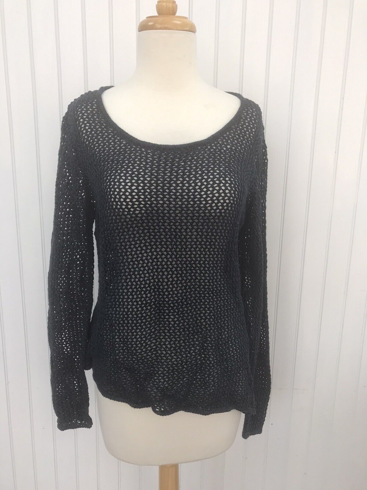 Dressbarn Women&#39;s Navy Crochet Mesh Tunic Angled Hem Size Large New - $19.35