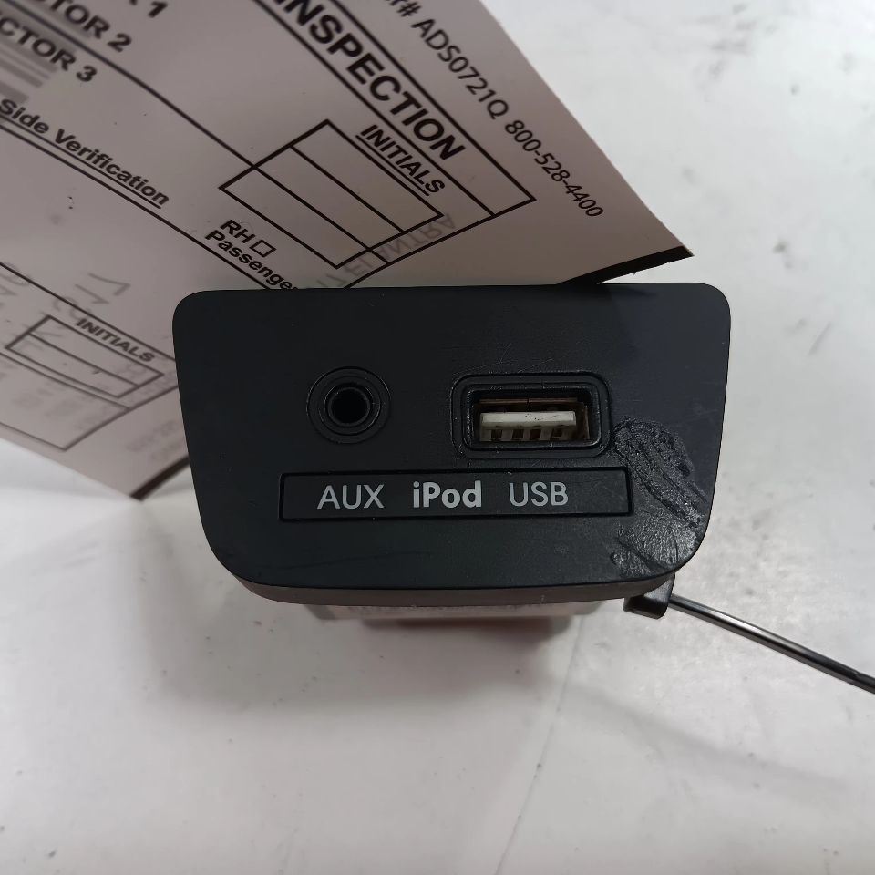 Hyundai Elantra USB Plug In Hub Port  2017 2016 2015 2014 2013 - $43.94