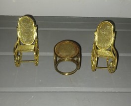Vintage Brass Doll House Furniture Rocking Chairs &amp; Side Table MCM Mesh ... - £15.84 GBP