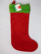 HOME ELEMENTS RED VELVET QUILT PATTERN w/  GREEN VELVET CUFF  CHRISTMAS ... - $16.88