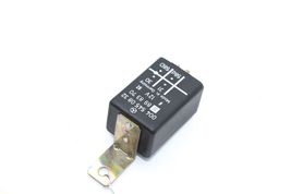 86-95 MERCEDES-BENZ W124 INSTRUMENT CLUSTER SPEEDOMETER LIGHT RELAY Q1349 image 5
