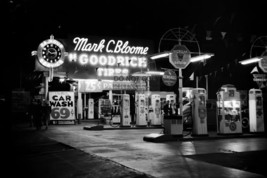 Old Hollywood Gas Station Car Wash At Night 4X6 Photo Postcard - £6.79 GBP