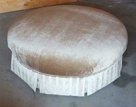 Gorgeous Vintage Upholstered Pouf - Vgc - Gorgeous Accent Piece - Versatile - £237.40 GBP