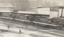 Illinois Central Railroad IC #9215 #9141 #9106 GP9 Electromotive Photo Chicago - £9.74 GBP