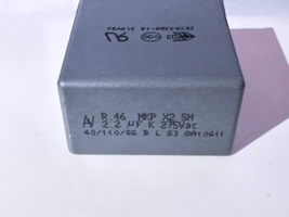 R.46 MKP X2 KEMET 2.2uF 275VAC 10% Metal Polypropylene Film Capacitor 27... - $3.50