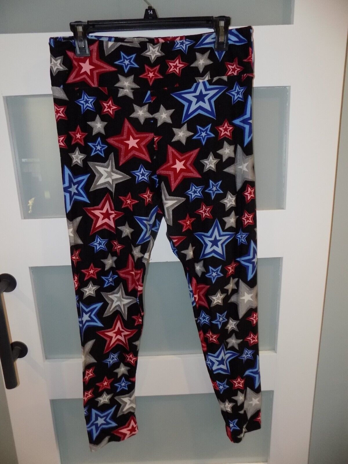 Lularoe Americana Black Leggings W/Stars Print Size Tall &amp; Curvy Women&#39;s - $19.32