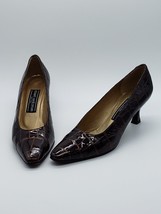 Stuart Weitzman Brown Patent Leather Alligator Embossed Pumps Womens 7.5AA EUC - £42.21 GBP