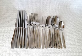 Mikasa ARI 18/10 Stainless Flatware 22 Pieces Knives Forks Spoons - $59.39