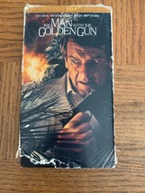 The Man con The Golden Gun VHS - £9.97 GBP