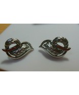 Signed Crown Trifari Textured Wheat Leaf Clip-on Earrings - $23.33 CAD