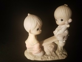 Precious Moments &quot;Love Lifted Me&quot; E-1375/A Figurine - $11.27