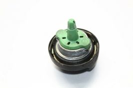 2002-2005 BMW E65 745i 745Li GAS FUEL CLOSING CAP OEM P6804 image 8