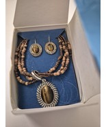 Avon Tigers Eye Pendant Necklace with natural beads &amp; Earings Set, NOS - $218.62 MXN