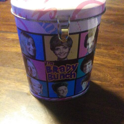 Vintage The Brady Bunch Tin/Metal Bank without lock  &amp; key 1999 - $2.79