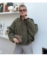 ZARA BNWT 2025. MID KHAKI FAUX SUEDE BOMBER JACKET. 4344/655/533 - $2,491.66 MXN
