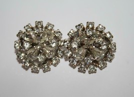 Vintage Silvertone 1&quot; Sparkling Clear Crystal Clip Earrings J332 - £19.16 GBP