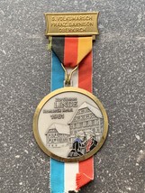 1981 Vintage German Medal 5th People’s Marathon Zur Oberen Romantic Hote... - £9.68 GBP