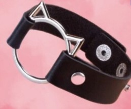 Black Leather Bracelet - Cat Bracelet - adjustable gothic Jewellery - £9.89 GBP