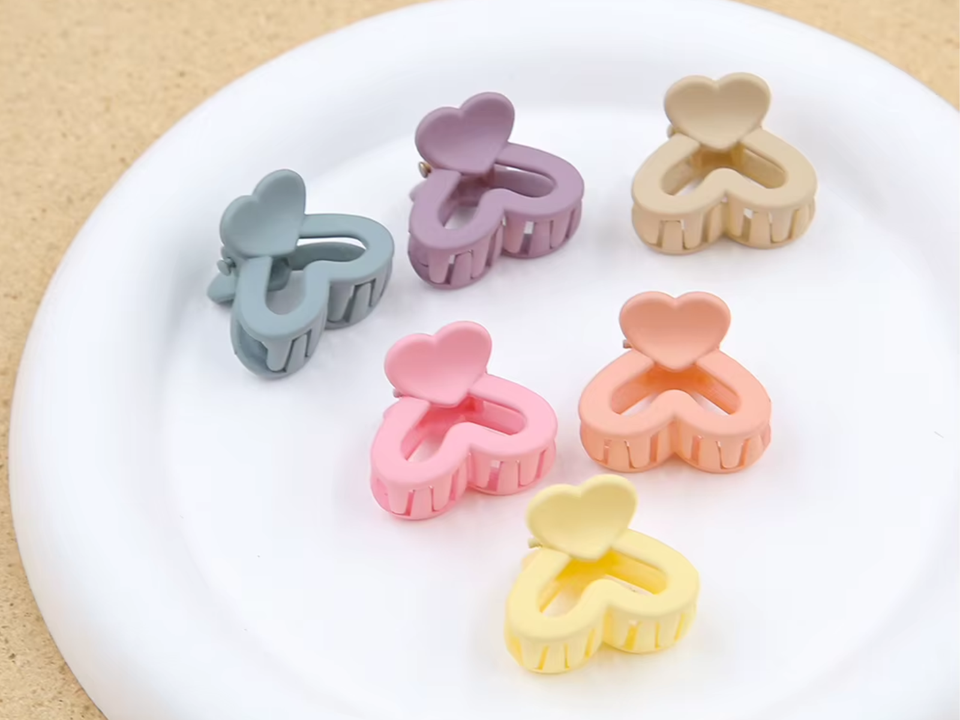 20pcs. Adorable Mini Heart Claw Clips-Free Combined Shipping-Jaw Clips - $4.94