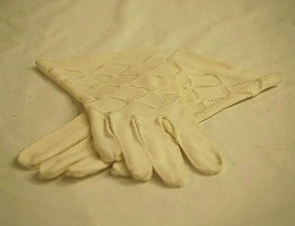 Old Vintage Crescendoe Tailored White Wrist Dress Gloves Size 6 MCM - £11.67 GBP
