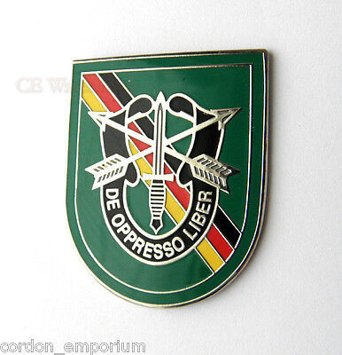 US 10TH SPECIAL FORCES AIRBORNE EUROPE LAPEL PIN BADGE 1.5 INCHES