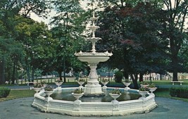 Vintage Unposted Postcard The Fountain Shippensburg State College Pennsylvania - £11.86 GBP