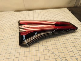 Toyota 81590-42032 Rear Tail Light Assembly Left Inner Drivers - $2,807.63 MXN
