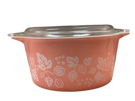 Pyrex Cinderella Casserole Dish with Lid Used Pink Gooseberry Round 473 1 QT 36 - £71.79 GBP