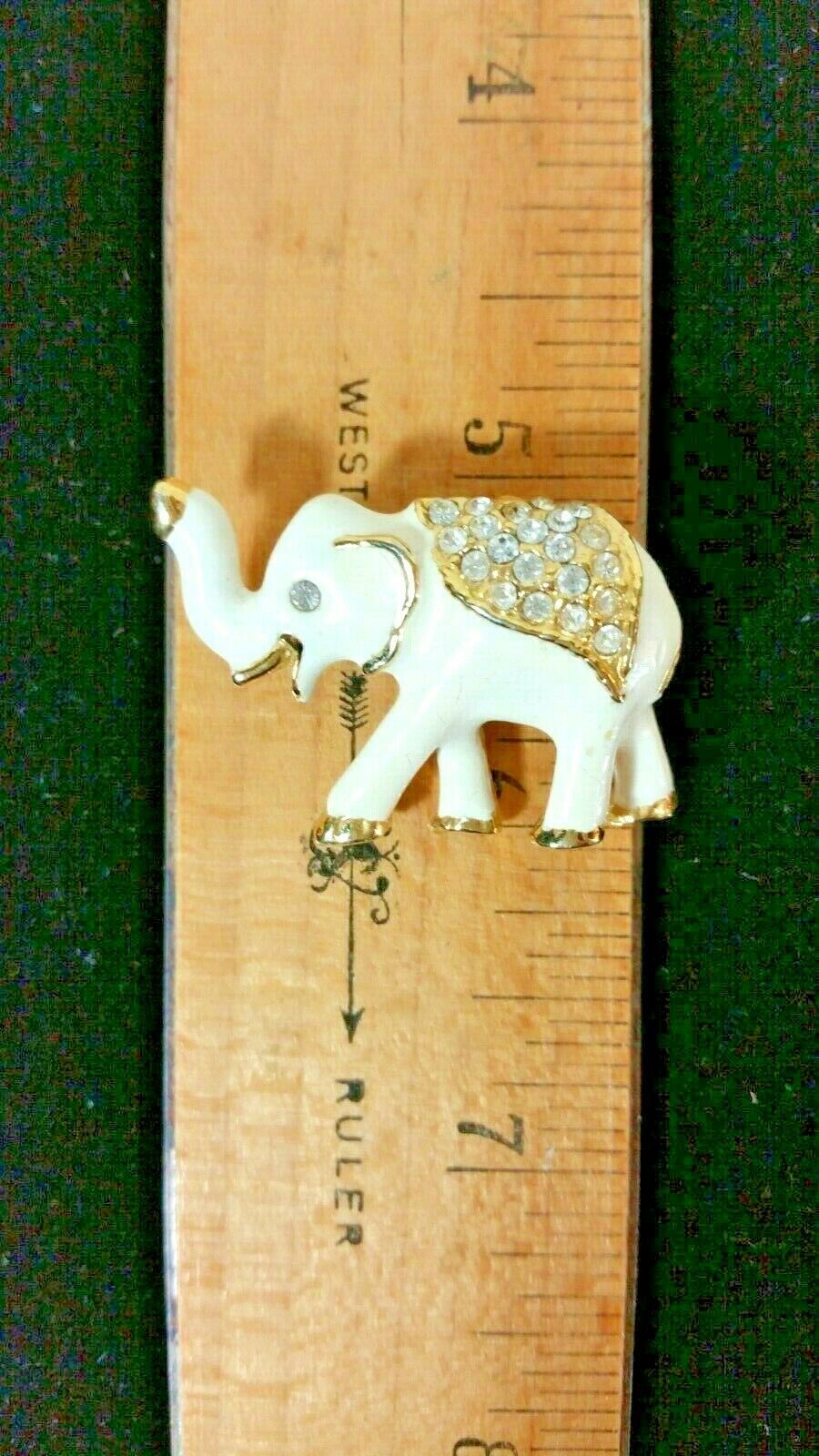 Unbranded Vintage Gold Tone Elephant White Enamel Rhinestone Figural Brooch Pin  Item image 5