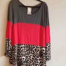 Gray, Red, Leopard Color Blocked Top Small - £16.58 GBP