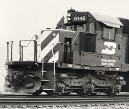 Burlington Northern Railroad BN #8146 SD40-2 Electromotive Photo Napervi... - £7.44 GBP