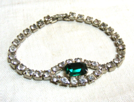 Vintage Silver Toned Bracelet Clear &amp; Emerald Colored Rhinestones 15-v - $918.74 MXN