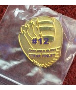 Vtg MLB Phoenix Arizona Diamondbacks Glove Steve Finley Lapel Pin - $376.14 MXN