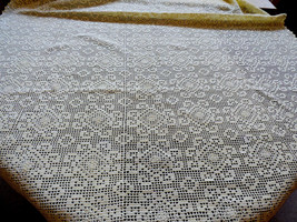 VTG Handmade Crochet Yellow Cream Lace Tablecloth Lace Decor cotton - £70.17 GBP