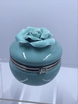 Cracker Barrel Ceramic Flower Trinket Box 2.5&quot;wide 2.5&quot; Tall Teal/Blue - £14.82 GBP