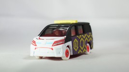 TAKARA TOMY TOMICA Japan Mascot Kuji Kabukimono 2016 Toyota Voxy - £27.75 GBP