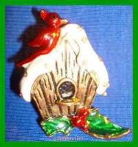 Christmas PIN #0145 Red Cardinal Birdhouse Goldtone &amp; Enamel HOLIDAY Brooch RARE - £23.26 GBP