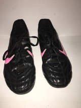 NIKE Size 5.5 Girls YOUTH SOCCER CLEATS-Black/ Pink-#442126-060-CLEANED - $18.69