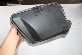 03-06 w211 MERCEDES E350 E320 FRONT LEFT ENGINE ROOM ECU FUSE BOX CASE M1333 image 3