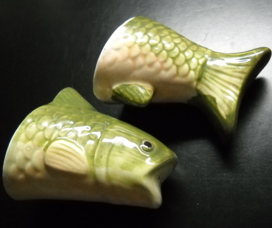 Primary image for Big Mouth Bass Salt and Pepper Shakers Two Piece Gentle Greens Pinks Colors