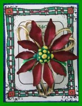 Christmas PIN #0195 VTG Maroon Poinsettia wYellow Dots in Center Goldton... - £15.78 GBP