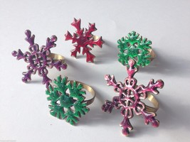 Brass Art Handpainted Snowflakes Set 5 Napkin Holders Rings Mint Condition - $11.58