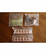 Bachmann HO Train 12 Telephone Poles 24 Street Signs 24 Unpainted People... - $275.64 MXN