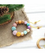 Crochet beaded stim teething ring, Wooden sensory toy - bracelet pink mi... - $24.87 CAD