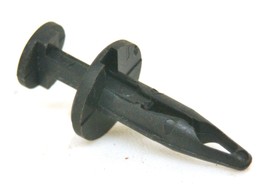 Automotive Push-Pin Rivet Retainer Clip 9mm x 23mm 8069 - £1.54 GBP