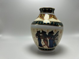 Fathi Mahmoud Limoges 1942 Sculpture Egyptian Vase - $13.09