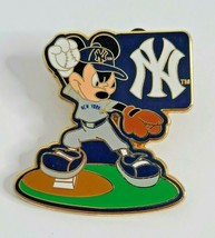 Mickey Mouse Ny Sports Baseball New York Yankees Mlb 2008 Disney Parks Lapel Pin - £9.40 GBP